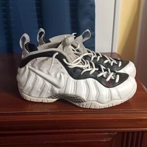 Nike Mens Foamposite Pro Black White Sneakers